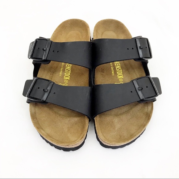 Birkenstock Shoes - Birkenstock • Arizona Black Leather Sandals